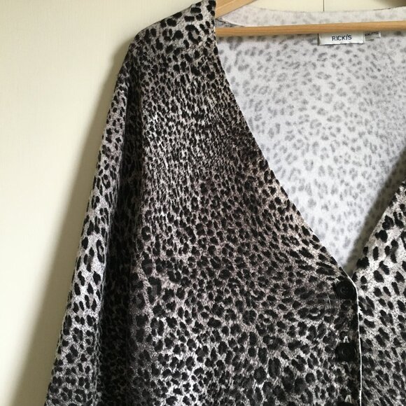 Rosette Print Soft Rayon Button Down Cardigan - Picture 3 of 15